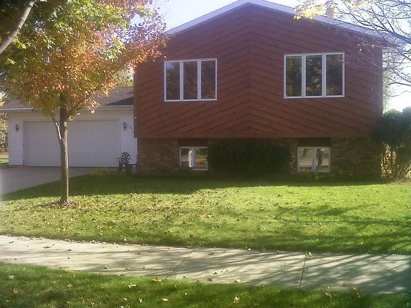 2nd image of 2724 Sullivan Ave