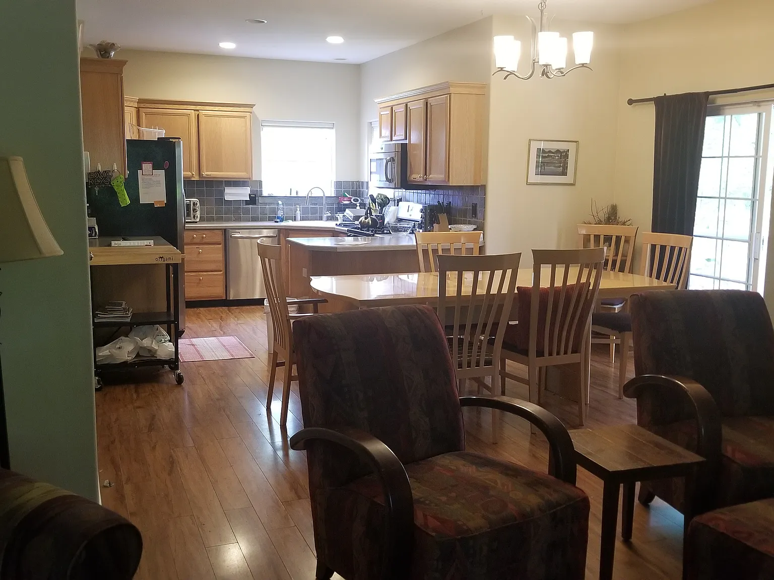 1608 NW Davenport Ave — Photo 2