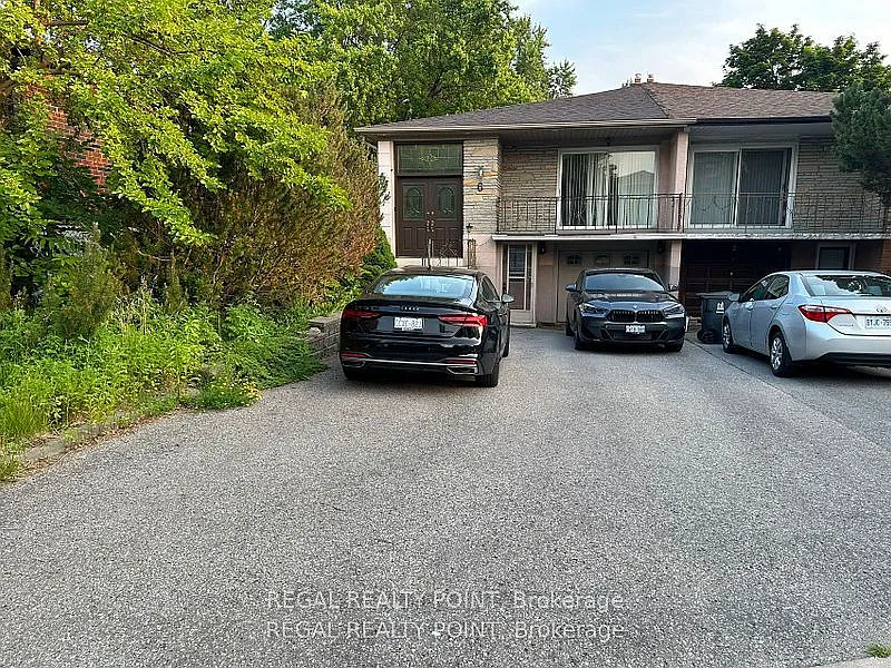 6 Harrington Cres