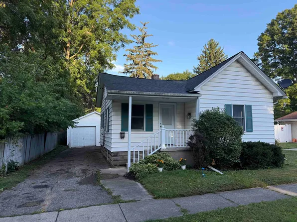 419 N Oak St, Owosso, MI 48867