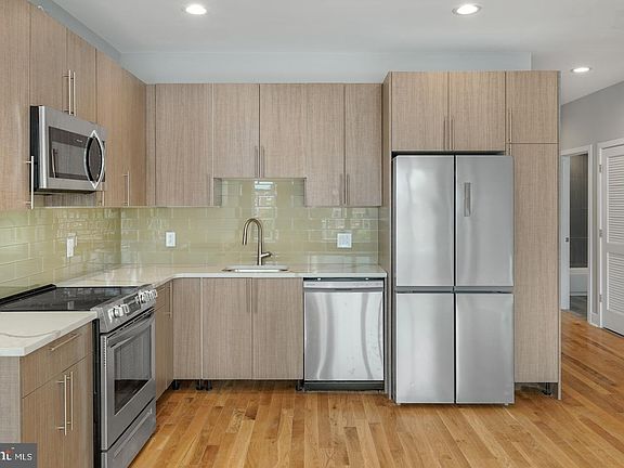 2nd image of 1640 Cambridge St #B