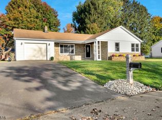 517 Guy Rd, Phillipsburg, NJ 08865