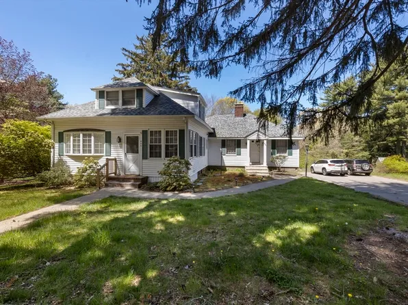 435 Walpole St, Canton, MA 02021