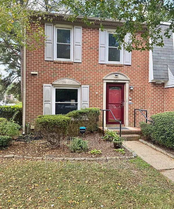 2501 Reagan Ave