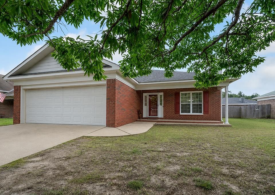 1st image of 61 Lincolnshire Ln