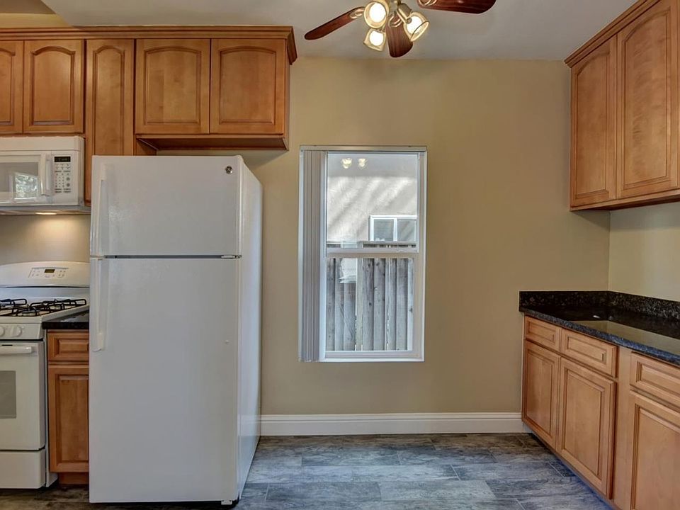1st image of 77 Wabash Ave #1