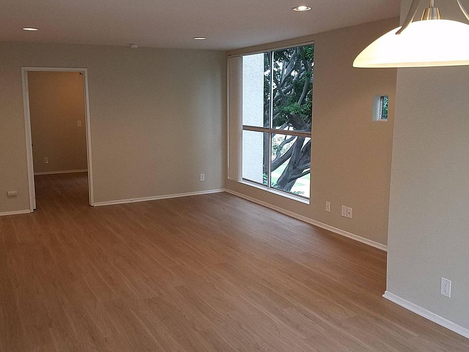 2nd image of 1818 Camden Ave APT 201