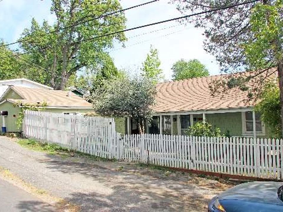 1st image of 18513 Fir Ave