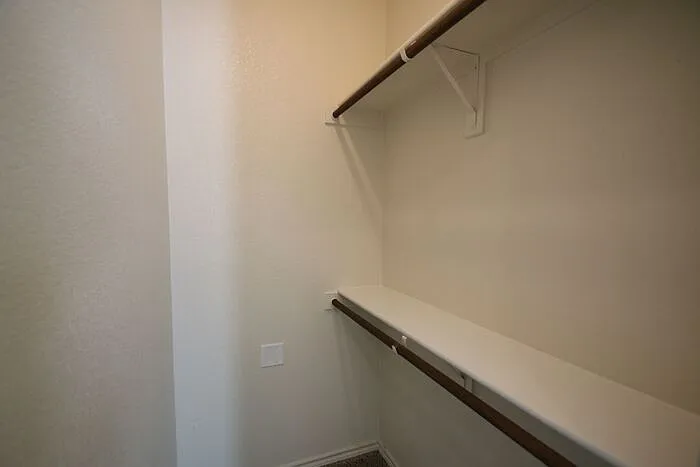 3219 Karen St — Photo 14
