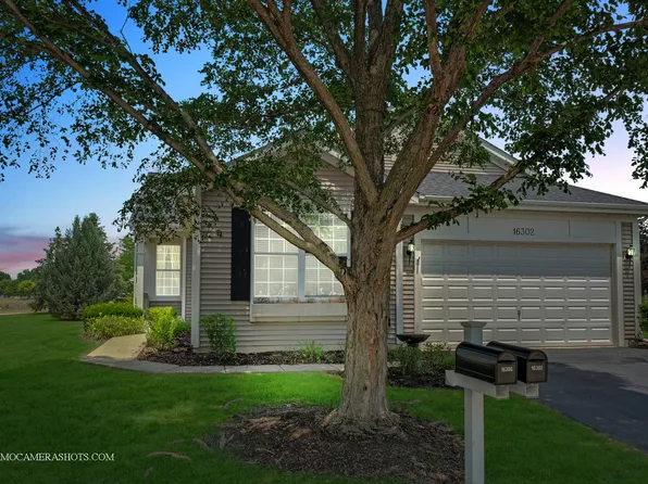 16302 Windsor Lake Ct, Crest Hill, IL 60403