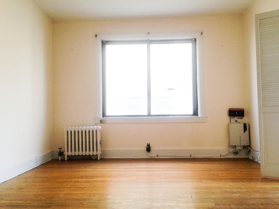 1st image of 10018 31st Ave
