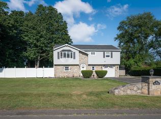 23 Muller St, New Fairfield, CT 06812