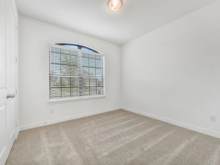 4116 Silver Falls Ln — Photo 19