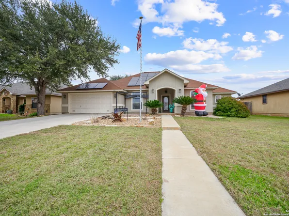 322 YORKTOWN, Pleasanton, TX 78064