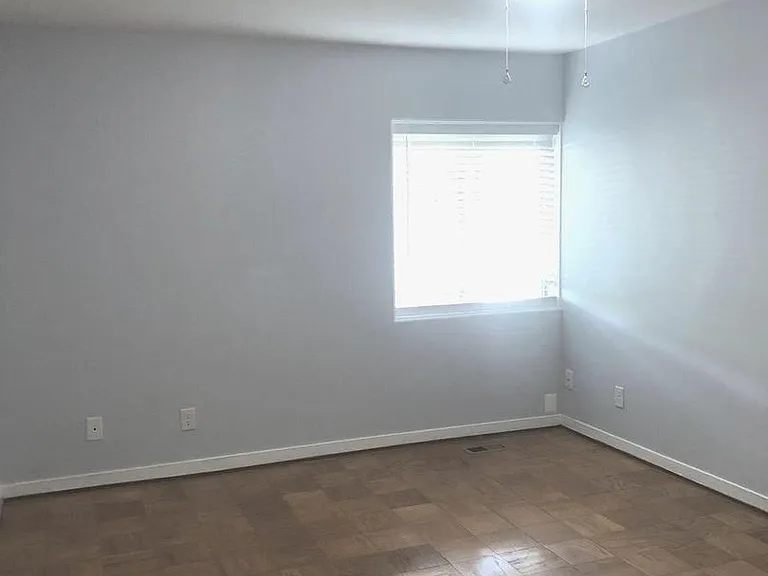 29 Stonehenge Cir #1 — Photo 16