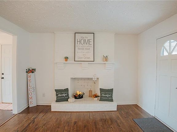 5th image of 205 Dudley Ave