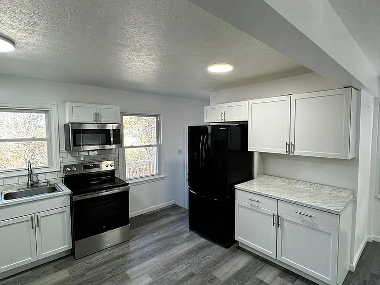 5303 Haventree Pl — Photo 16