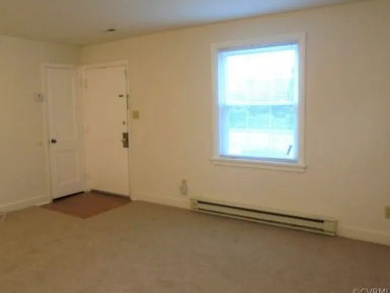1607 Minefee St — Photo 2