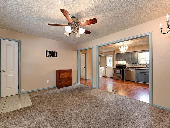 5th image of 2304 Beth Ln