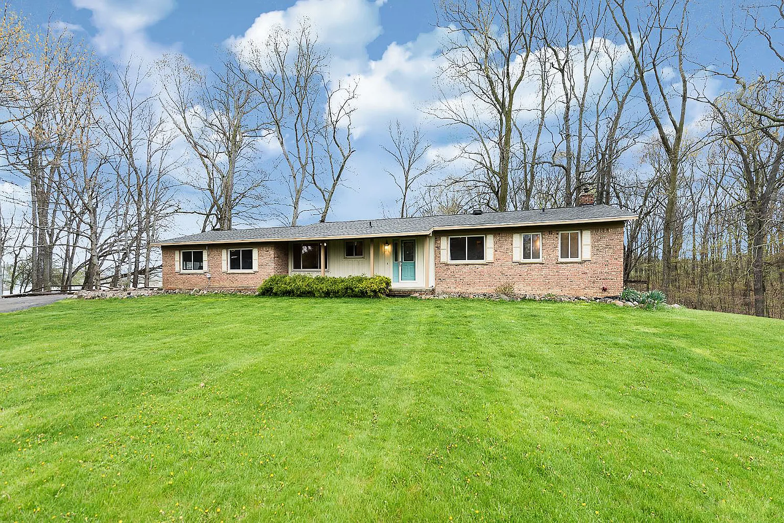 3487 Sesame Dr photo 1