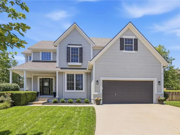 15432 S Alcan St, Olathe, KS 66062