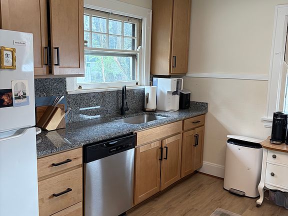 5th image of 6925 Grace Ave