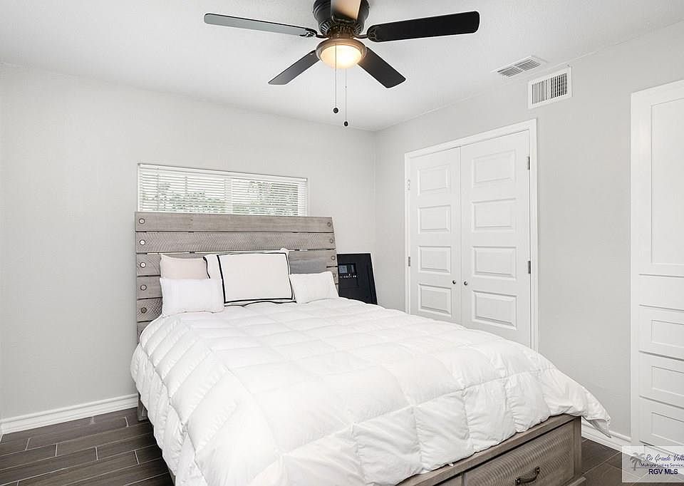 2nd image of 1324 Duranta Ln