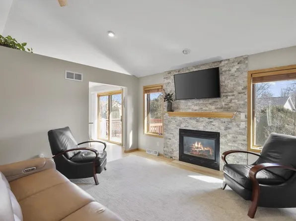 5915 Running Deer Trail, Mcfarland, WI 53558