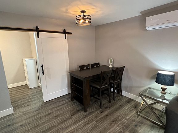 DINING AREA/TABLE