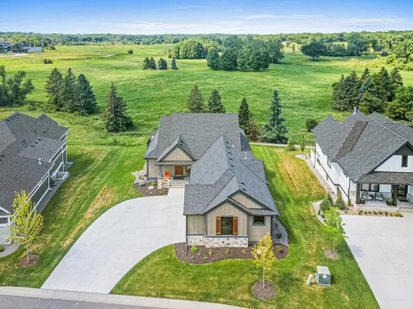 105 Spring Farm Rd, North Oaks, MN 55127
