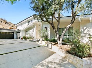 17269 Luverne Pl, Encino, CA 91316