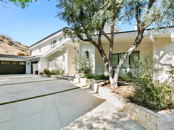 17269 Luverne Pl, Encino, CA 91316