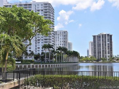 2780 NE 183rd St APT 315, Aventura, FL, 33160