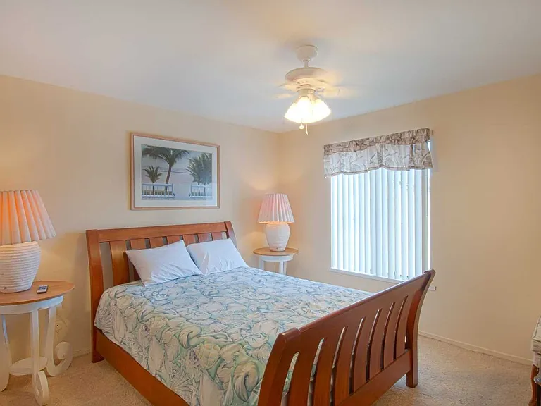 414 E Oceanfront — Photo 13