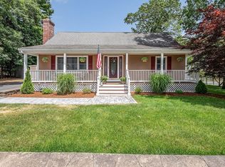180 Foster Rd, Tewksbury, MA 01876