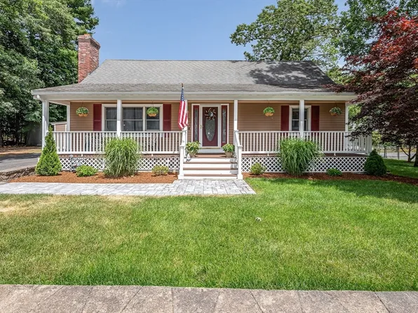 180 Foster Rd, Tewksbury, MA 01876