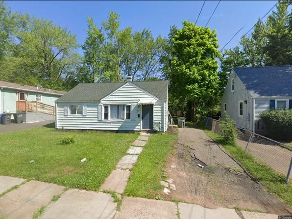 64 E Euclid St, Hartford, CT 06112