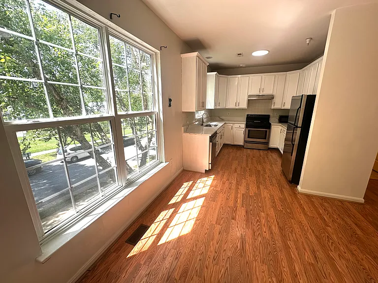 12921 Woodcutter Cir — Photo 5