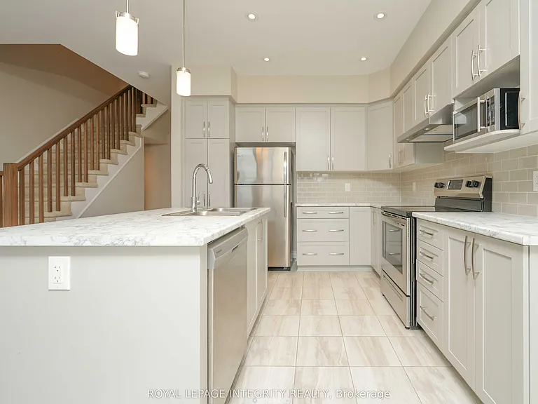 446 Markdale Ter — Photo 14