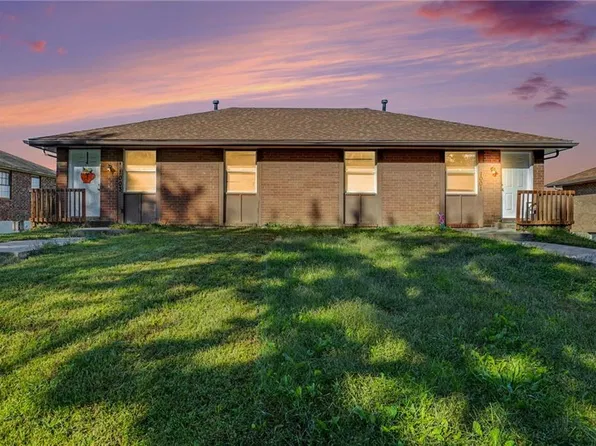 1001-1003 SW Kings Cross Rd, Blue Springs, MO 64014