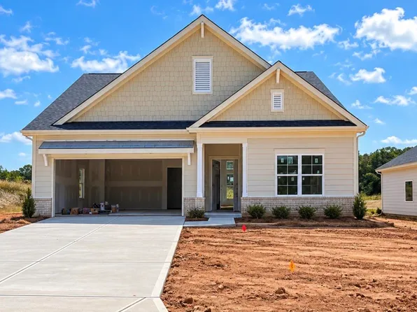 131 Cottage Grove Cir, Eatonton, GA 31024