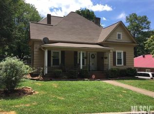 208 Willow St SW, Lenoir, NC 28645