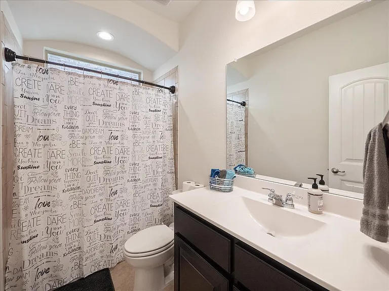1104 Genola Dr — Photo 16
