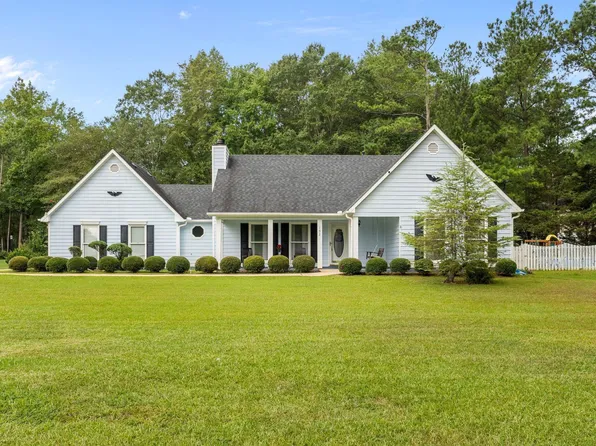 102 Coach Dr, Griffin, GA 30224