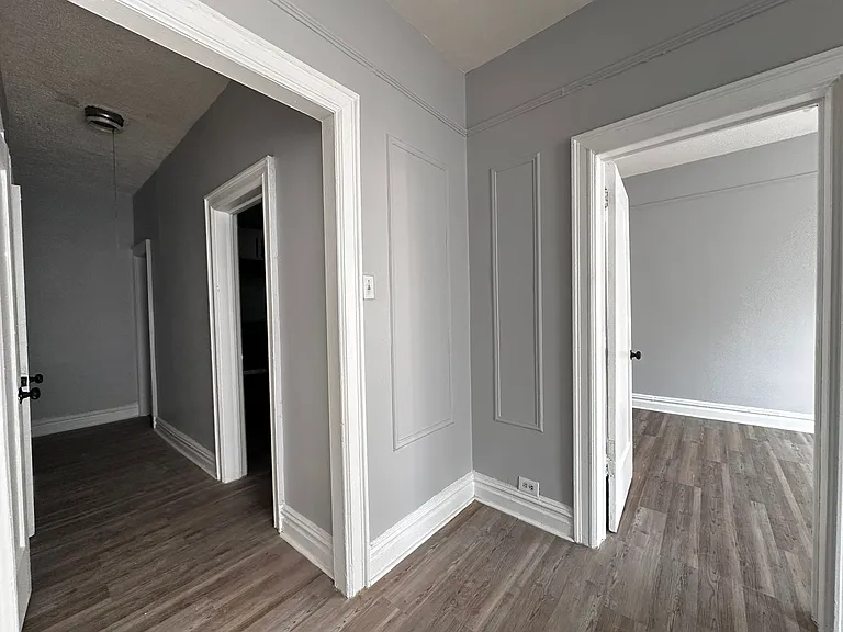 319 Summit Ave #5 — Photo 4