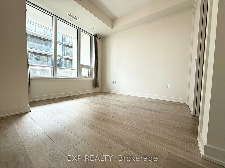 212 King William St #1207 — Photo 10
