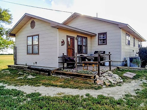 3rd image of 1145 W West Rd