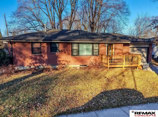 411 Skyway Rd, Lincoln, NE 68505