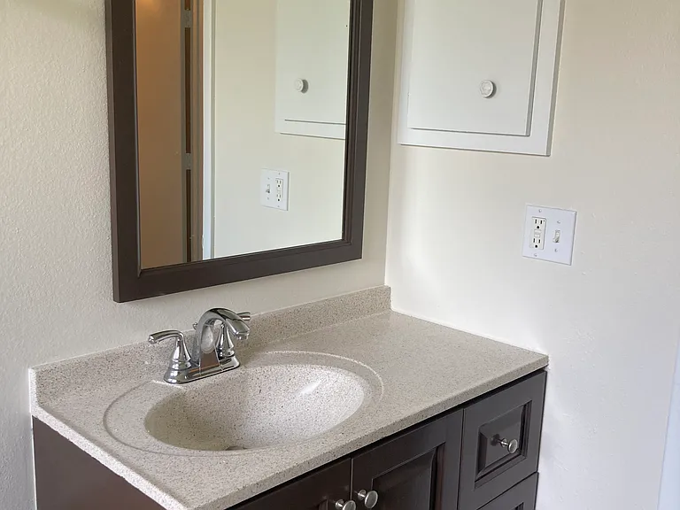 143 Cedar St — Photo 12