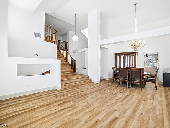 5th image of 9728 Stellar View Ave